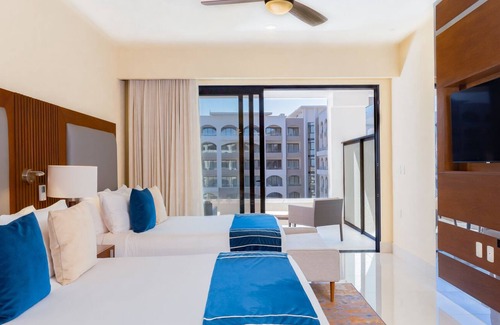 Santa Rosa Condo | Beautiful Ocean front resort in Cabo San Lucas