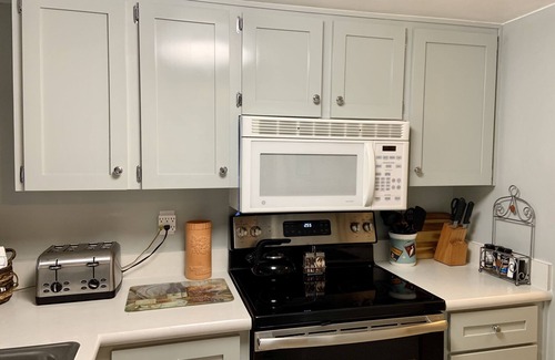 Point East Condo | BEAUTIFUL OCEAN VIEW, 2 BEDROOM CONDO. UNBELIEVABLE DISCOUNT. ENJOY OFF SEASON.