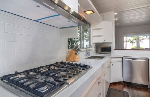 Summerland House | Beautiful Ocean View Superb Home Summerland Lillie by the Sea