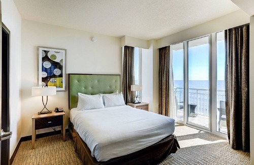 Northeast Virginia Beach Resort | Beautiful Oceanfront 2 bedroom luxury suite at Oceanaire Resort, upscale resort