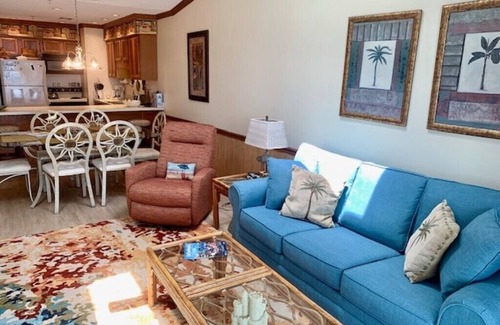 Surfside Beach Condo | Beautiful Oceanfront Condo On 4th Floor - Steps From The Beach. Linens Incl. !