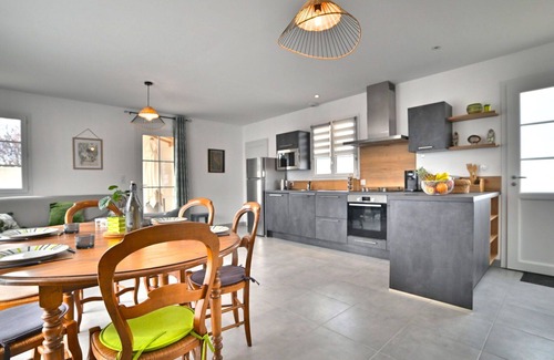 Le Chateau-d'Oleron House | Beautiful private villa for 4 guests with WIFI, TV and terrace