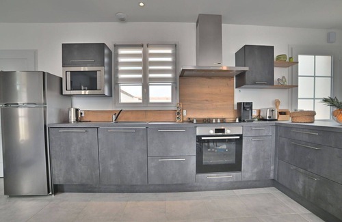 Le Chateau-d'Oleron House | Beautiful private villa for 4 guests with WIFI, TV and terrace