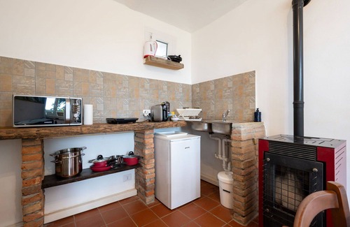 San Damiano dʼAsti House | Beautiful private villa for 2 people with WIFI, A/C, TV, patio, pets allowed and panoramic view