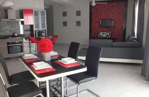 Madliena Apartment | Beautiful penthouse with the sea view and next to the beach.