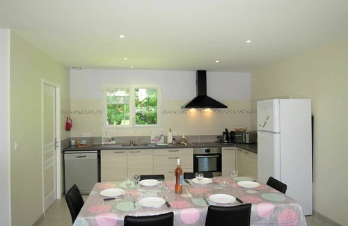 Civrac-en-Medoc House | Beautiful private villa for 4 people with WIFI, TV and terrace