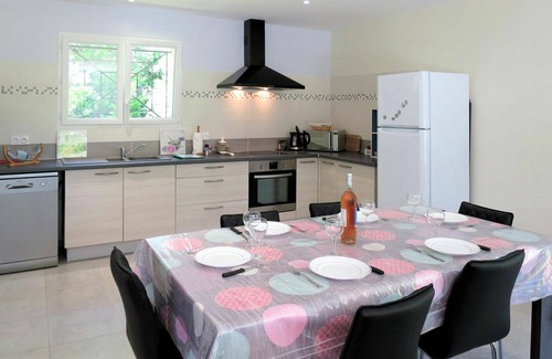 Civrac-en-Medoc House | Beautiful private villa for 4 people with WIFI, TV and terrace