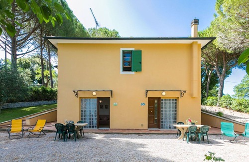 Casale Marittimo House | Beautiful private villa with A/C, WIFI, private pool, patio, pets allowed and panoramic view