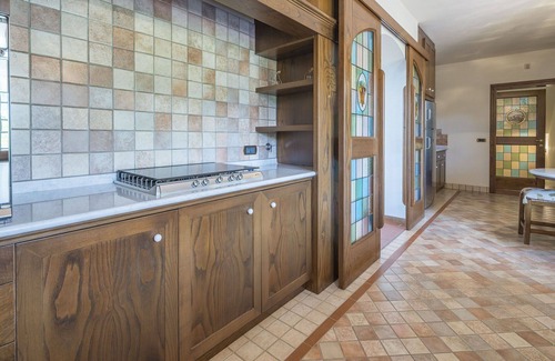 Massa e Cozzile Villa | Beautiful private villa with WIFI, hot tub, private pool, A/C, sauna, TV, patio and panoramic view