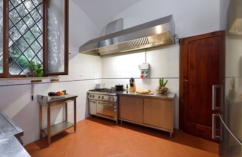 Torrita di Siena Villa | Beautiful private villa with A/C, hot tub, WIFI, private pool, TV, patio, close to Montepulciano