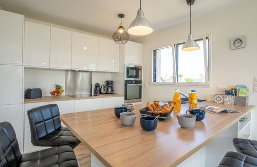 Plouneour-Brignogan-Plages House | Beautiful private villa for 6 guests with WIFI, TV and terrace