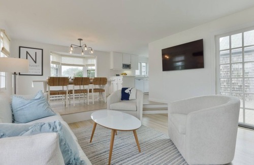 Tom Nevers House | Beautiful private 4Bd/3Ba Home, Central A/C, Heated Pool, 1 mi from TN Beach!