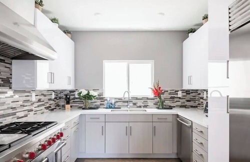 Hollywood Hills Villa | Beautiful Private Designer Home in Hollywood Hills