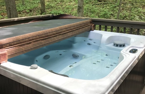 The Galena Territory House | Beautiful Private Eco-Friendly 3 Level Home Nestled in Woods Hot Tub Galena