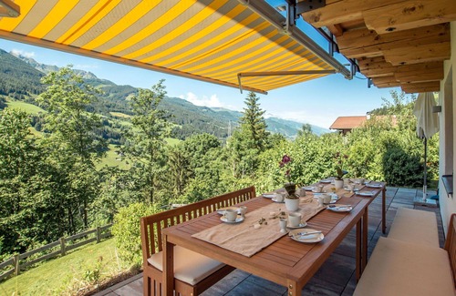 Taxenbach House | Beautiful private villa for 8 guests with WIFI, TV, terrace and pets allowed