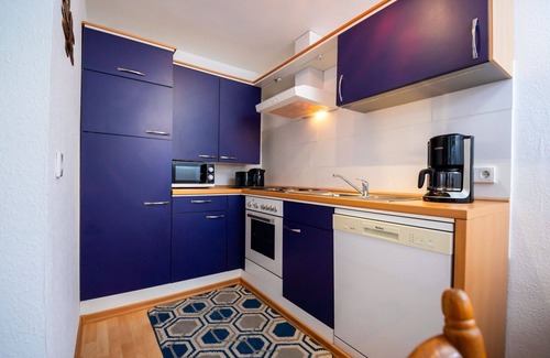Marsberg House | Beautiful private villa for 4 guests with WIFI, TV, terrace and pets allowed