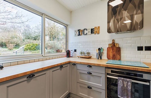 Glatigny House | Beautiful private villa for 4 people with hot tub, TV, terrace and pets allowed