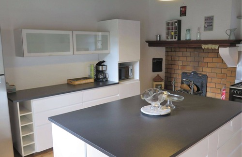 Nassiet Villa | Beautiful private villa for 9 guests with WIFI, private pool, A/C, TV and terrace