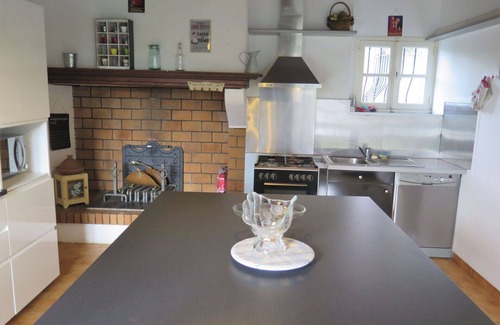 Nassiet Villa | Beautiful private villa for 9 guests with WIFI, private pool, A/C, TV and terrace
