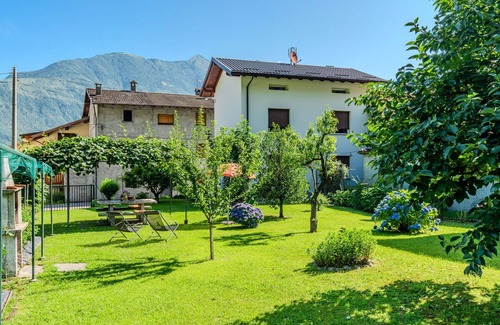 Piantedo House | Beautiful private villa for 5 people with WIFI, TV, patio and pets allowed