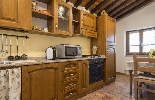 Oliveto Villa | Beautiful private villa for 8 people with WIFI, private pool, TV, patio and pets allowed