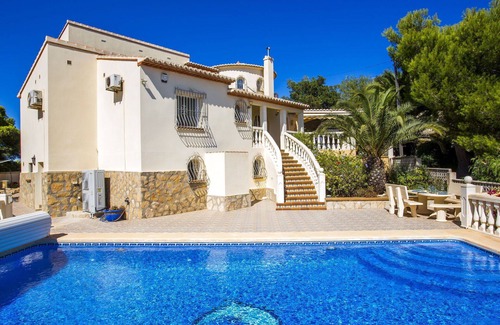 Media Luna Villa | Beautiful private villa for 6 people with A/C, private pool, WIFI, TV and patio