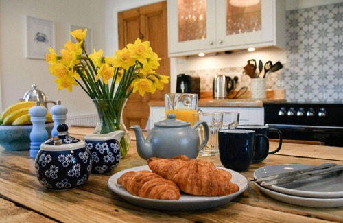 Lerags Villa | Beautiful private villa for 10 guests with hot tub, WIFI, TV, patio, pets allowed and panoramic .