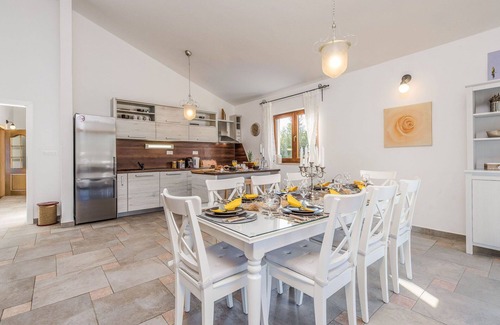 Rovanjska House | Beautiful private villa for 10 guests with private pool, WIFI, A/C, TV and terrace