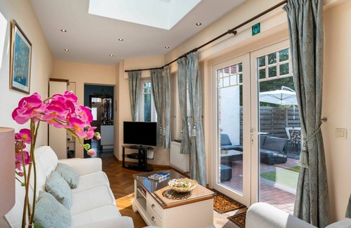 Mol Villa | Beautiful private villa for 6 people with WIFI, TV and terrace