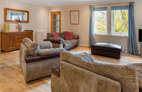 Bearnock House | Beautiful private villa for 4 guests with TV, patio, pets allowed, panoramic view and parking