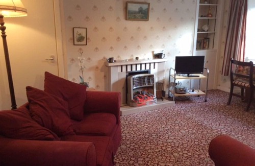 Murthly House | Beautiful private villa for 2 people with TV