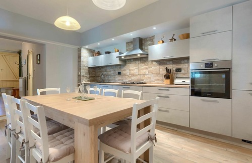 Divsici House | Beautiful private villa for 8 guests with A/C, private pool, WIFI, TV, terrace and pets allowed