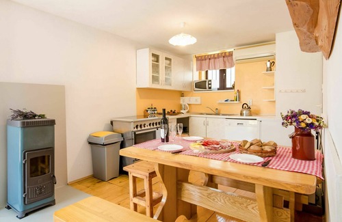 Lic House | Beautiful private villa for 4 people with A/C, private pool, WIFI, TV and pets allowed