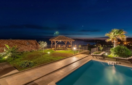 Ugljan House | Beautiful private villa for 8 guests with private pool, A/C, WIFI, TV and patio