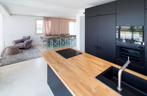 Avola Villa | Beautiful private villa for 9 guests with WIFI, A/C, private pool, TV, terrace and panoramic view