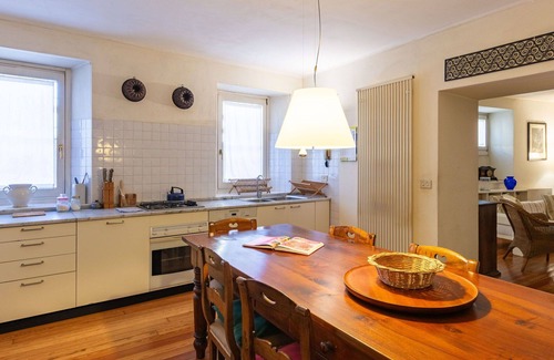 Dervio House | Beautiful private villa for 6 guests with WIFI, terrace and pets allowed