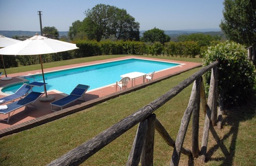 Montoro Villa | Beautiful private villa with WIFI, private pool, TV, patio, pets allowed and panoramic view