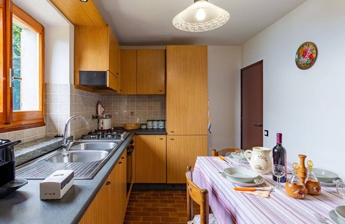 Plesio House | Beautiful private villa for 6 people with WIFI, terrace and pets allowed