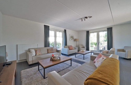 Susteren House | Beautiful private villa for 12 people with pool, WIFI, TV and terrace