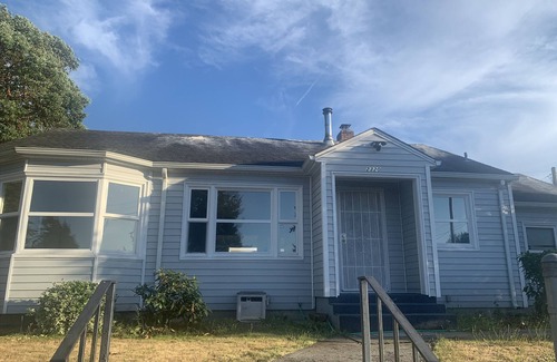 Everett House | Beautiful, quiet and secured two bedroom house