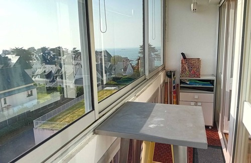Rotheneuf-Le Pont Apartment | Beautiful, quiet apartment with sea view, 100m from the beach, 10 min from Saint Malo.