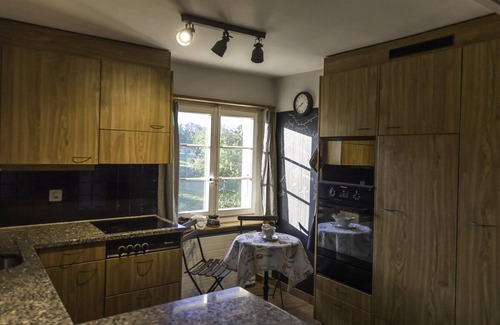 Wohlen bei Bern Apartment | Beautiful, quiet penthouse with a view of the Alps