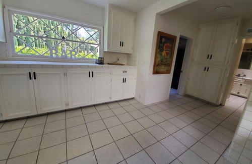 Fullerton House | Beautiful Ranch Home Retreat Park Like Setting on 3/4 AcrenClose to Disneyland