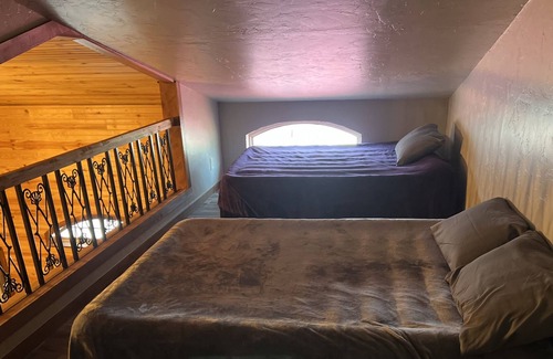 Eufaula Cabin | Beautiful, Remodeled Waterfront Lake Cabin!