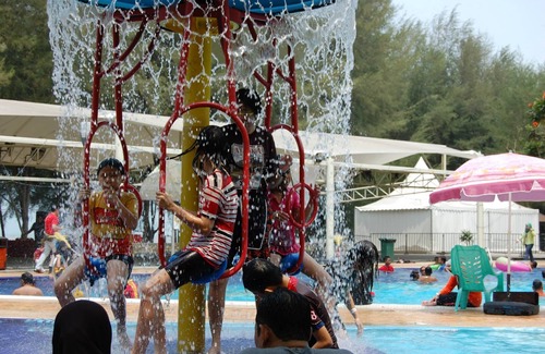 Endah Apartment | Beautiful Resort by the Sea side with beautiful sunset and quiet place to relax.