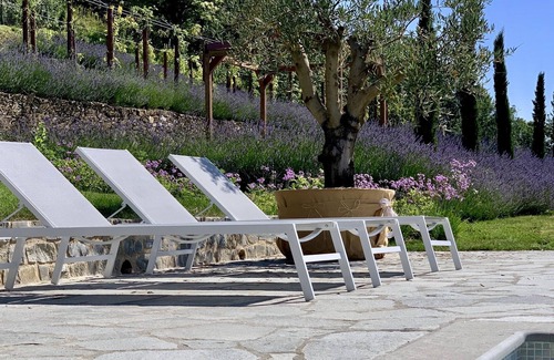 Licciana Nardi Villa | BEAUTIFUL! Restored Farmhouse with infinity pool