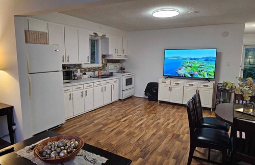 Clarence-Rockland Cottage | Beautiful riverfront cottage with dream views