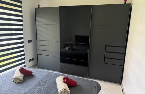 Ingersheim Bed & Breakfast | Beautiful room on garden level between vineyards and Colmar