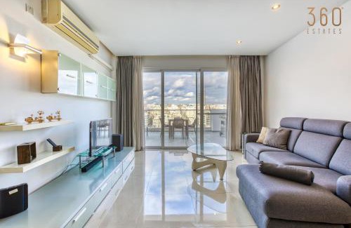 Pieta Apartment | Beautiful seafront home with private balcony & BBQ by 360 Estates