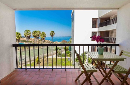 Ameijeira Apartment | Beautiful Seaview Apt above stunning Beach